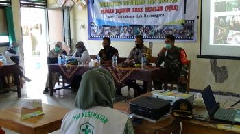 Bersama Guru, Danton Satgas TMMD 110  Bojonegoro Sosialisasi Jajanan Anak Sekolah